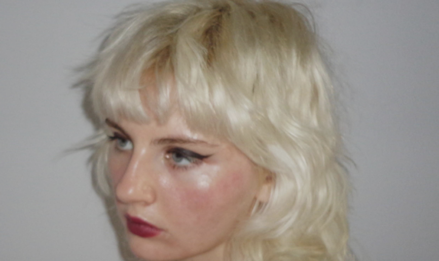 LISTEN: Jaxyn Lethe Shares Her Captivating Electronic Sound on New “I am I don’t know” 5-Track EP